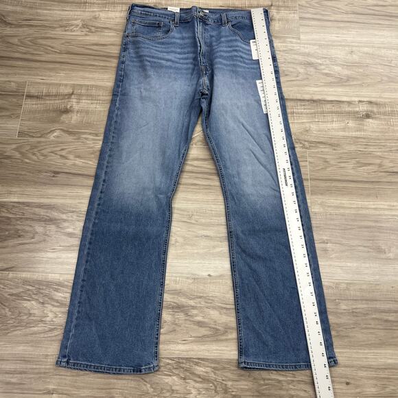 Signature by Levi Strauss & Co. Gold Label Men's Bootcut Fit Jeans 38x32 - Picture 7 of 12